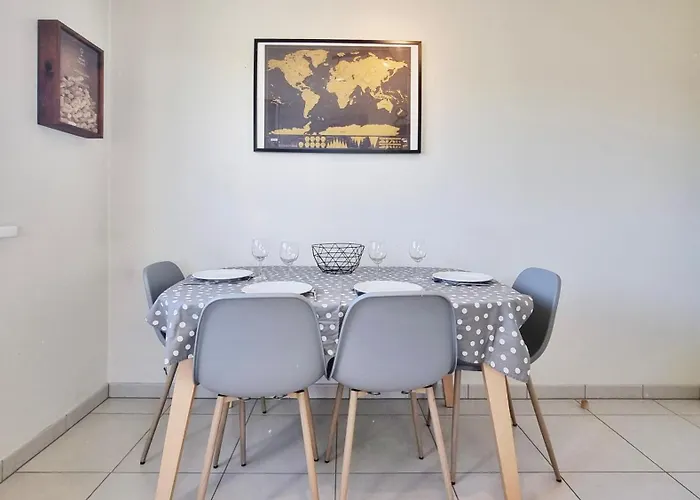 Au Rythme De La Cavalerie Centre & Terrasse 아파트 *