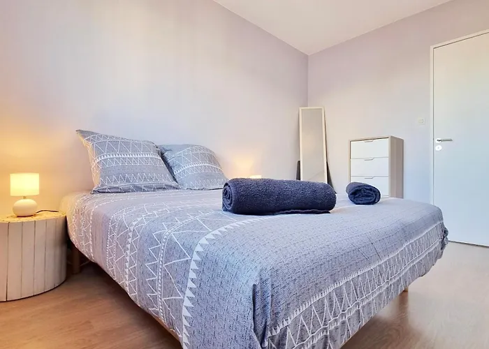 아파트 Au Rythme De La Cavalerie Centre & Terrasse *